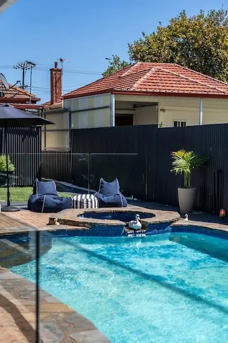 Jupiter & Neptune - In-Ground Pool & Mini Bar Thebarton Australia
