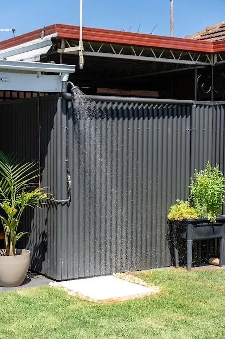 Jupiter & Neptune - In-Ground Pool & Mini Bar Thebarton Villa