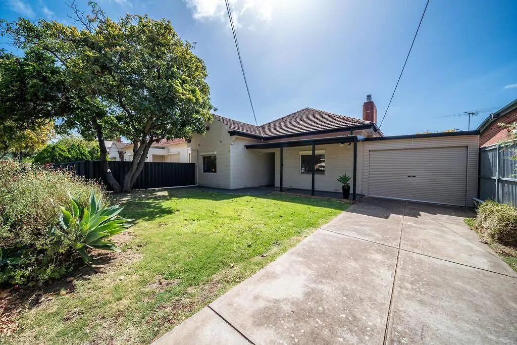 Villa Jupiter & Neptune - In-Ground Pool & Mini Bar Thebarton Australia