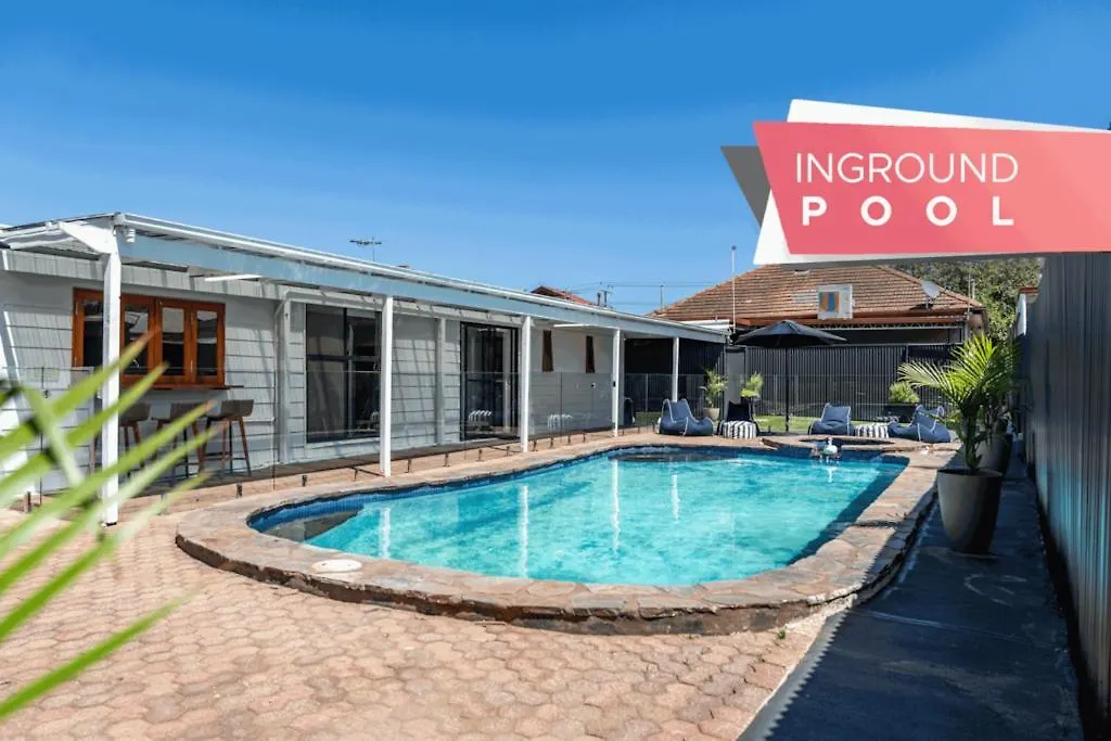 Jupiter & Neptune - In-Ground Pool & Mini Bar Thebarton